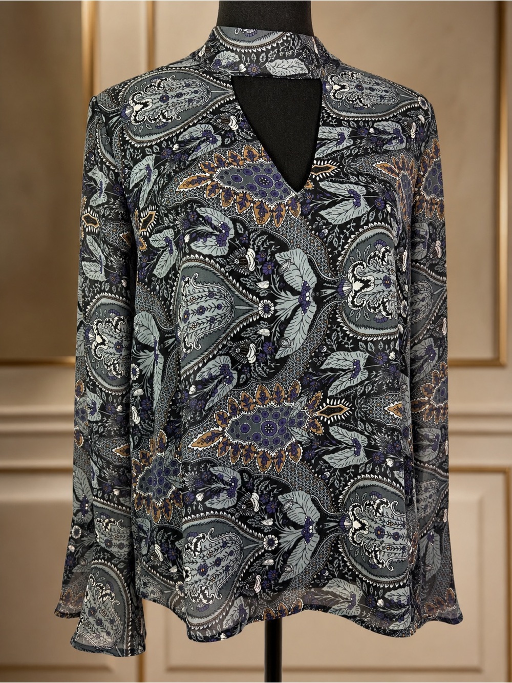Harlowe & Graham Paisley Keyhole Bell Sleeve Blouse Medium - Picture 2 of 9